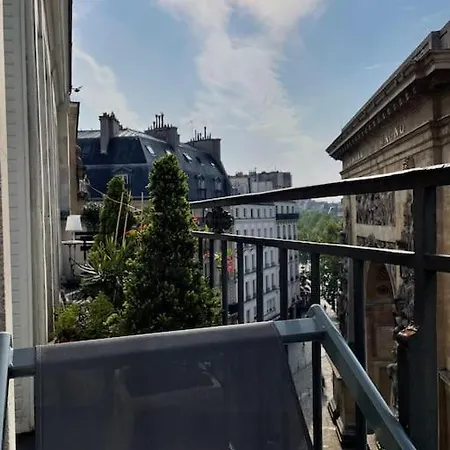 60sqm Design With Stunning View Apartment Paris